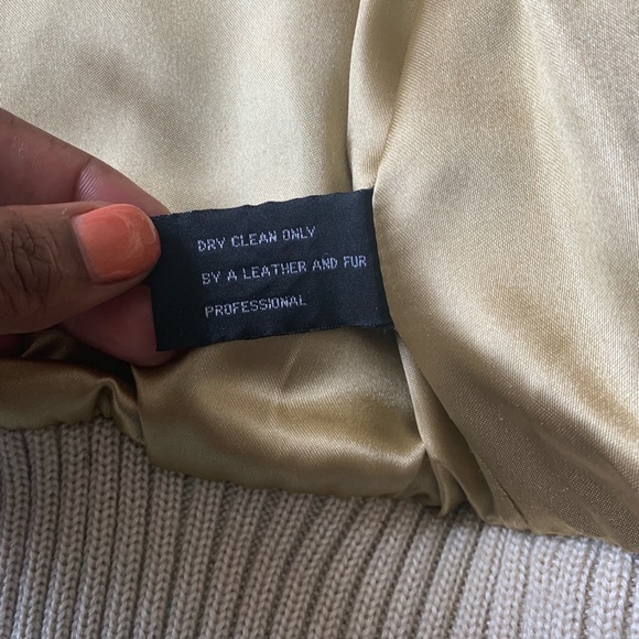 Rabbit fur waist length jacket - Picture 6 of 7